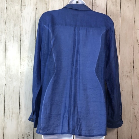 Chico’s Pleated Button Up Roll Tab Sleeves Blue Tunic 1 (Medium) - Picture 4 of 6